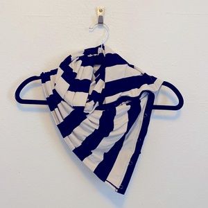 Limited edition barely worn lululemon athletica striped vinyasa scarf